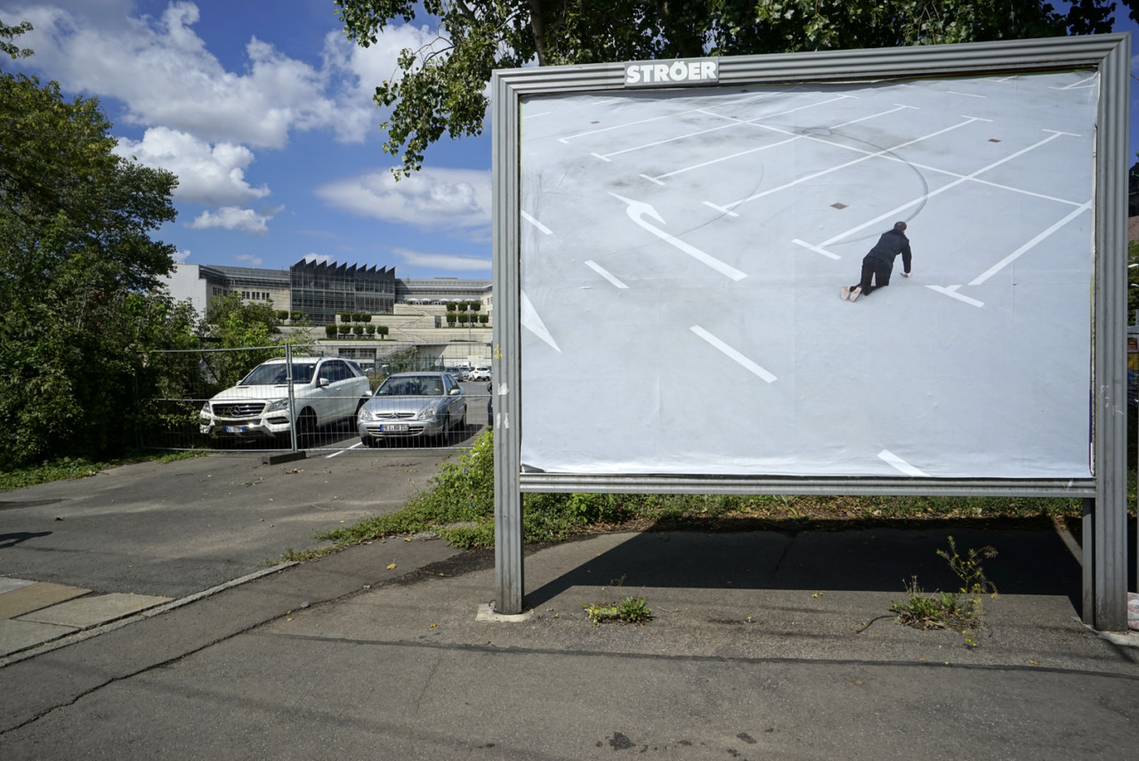 2 min ago - DUESSELDORF PHOTO PANELS DISPLA(Y)CED 2107