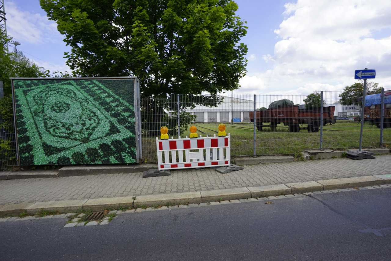 2 min ago - DUESSELDORF PHOTO PANELS DISPLA(Y)CED 2107