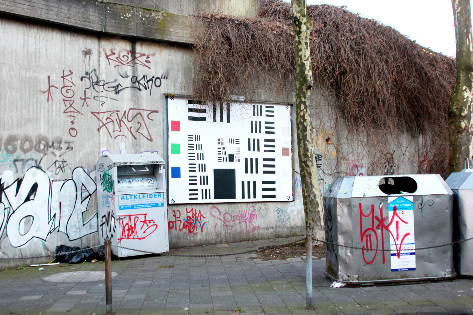 2 min ago - DUESSELDORF PHOTO PANELS BILLBOARDS