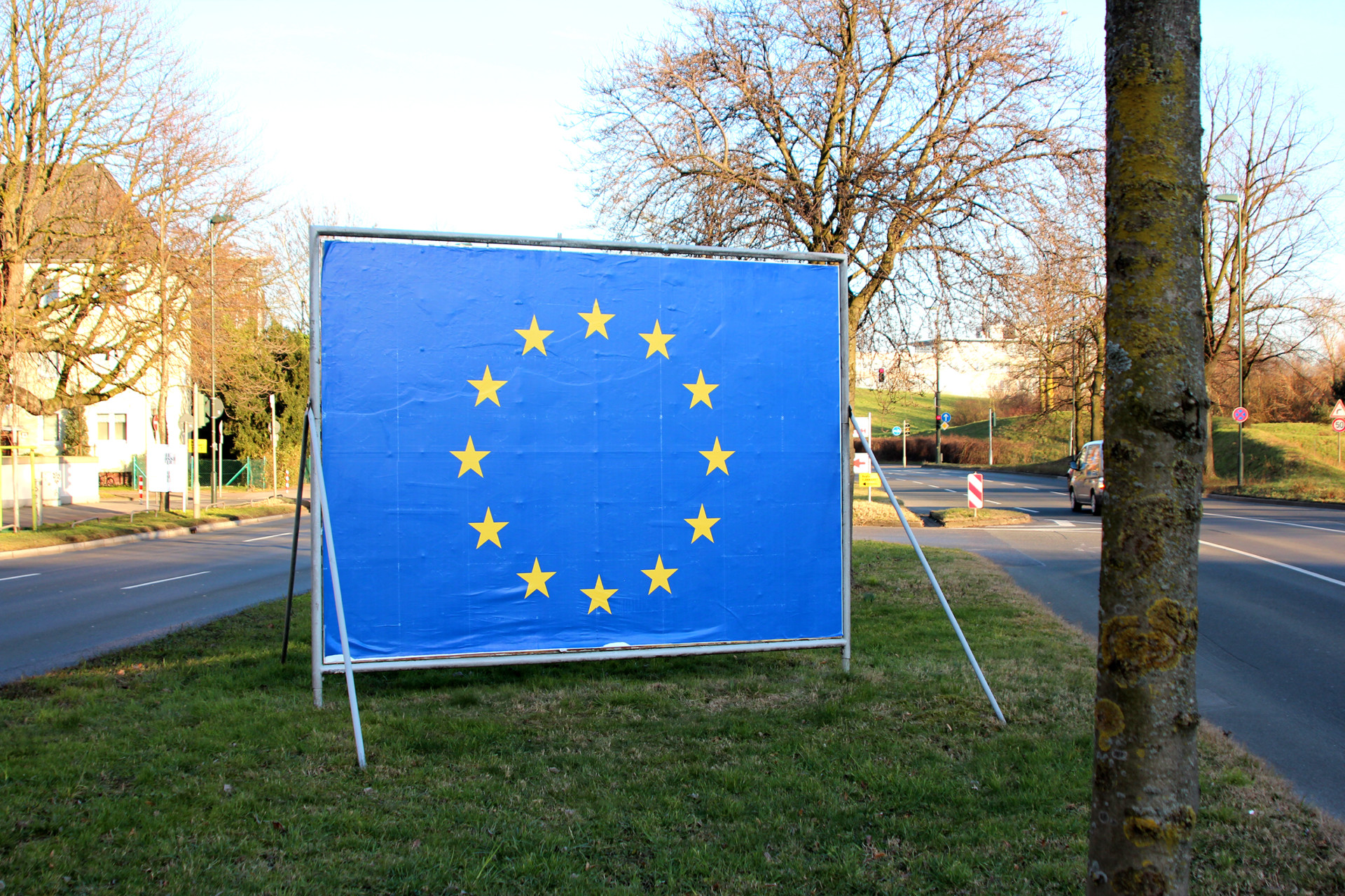 2 min ago - DUESSELDORF PHOTO PANELS BILLBOARDS